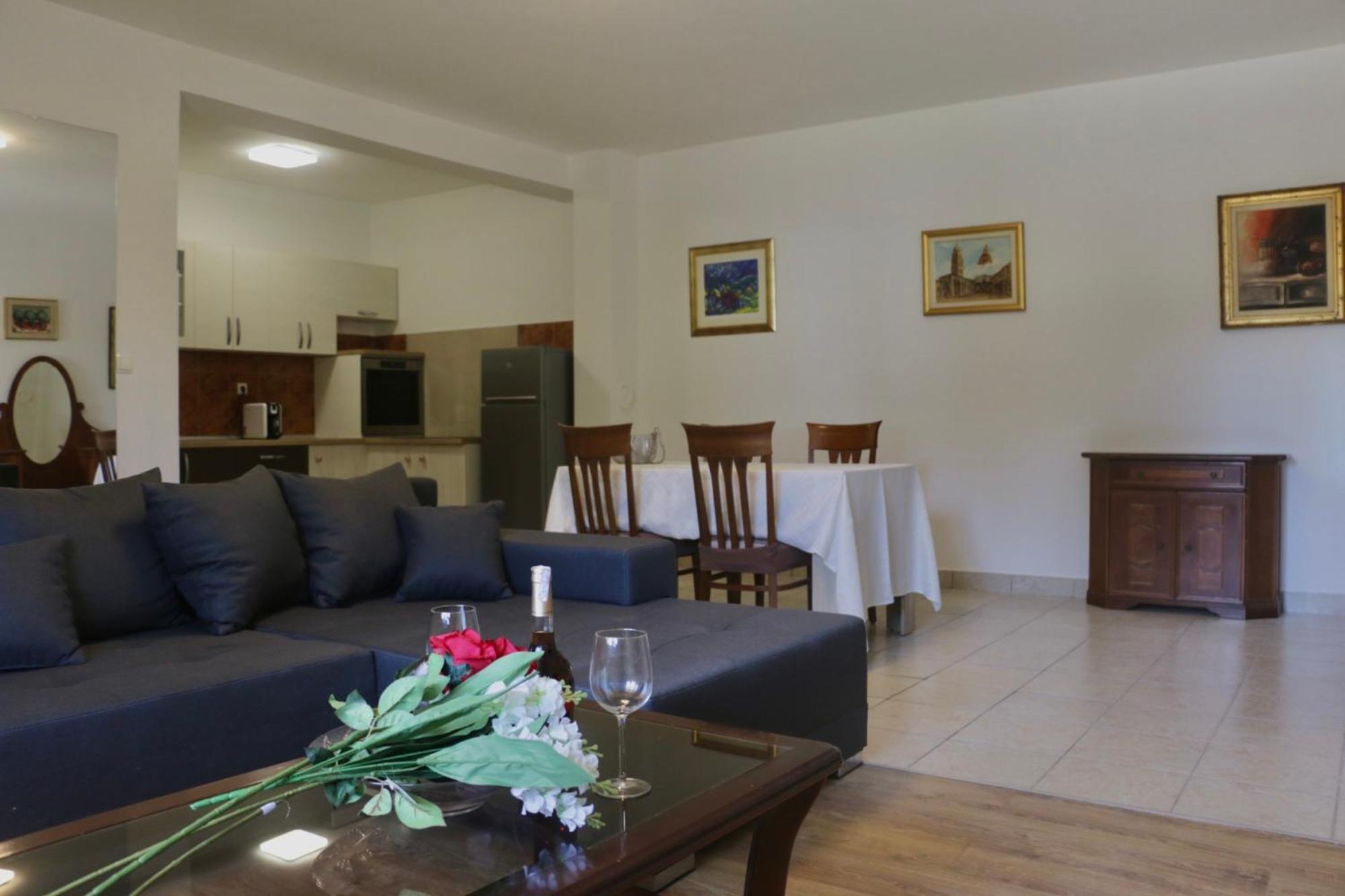 Beachfront Apartment Drazen, With Garden And Parking Split Kültér fotó