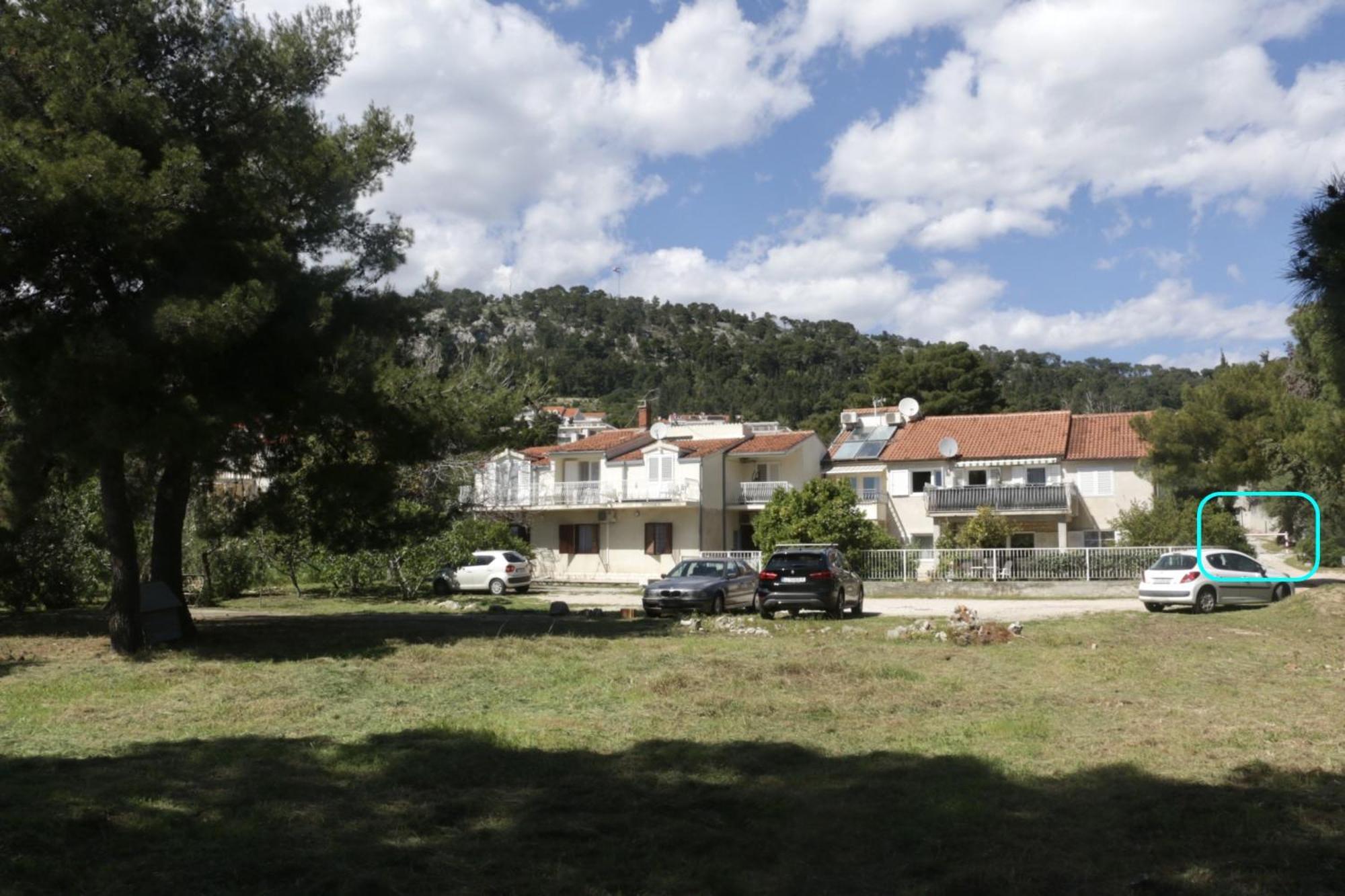 Beachfront Apartment Drazen, With Garden And Parking Split Kültér fotó