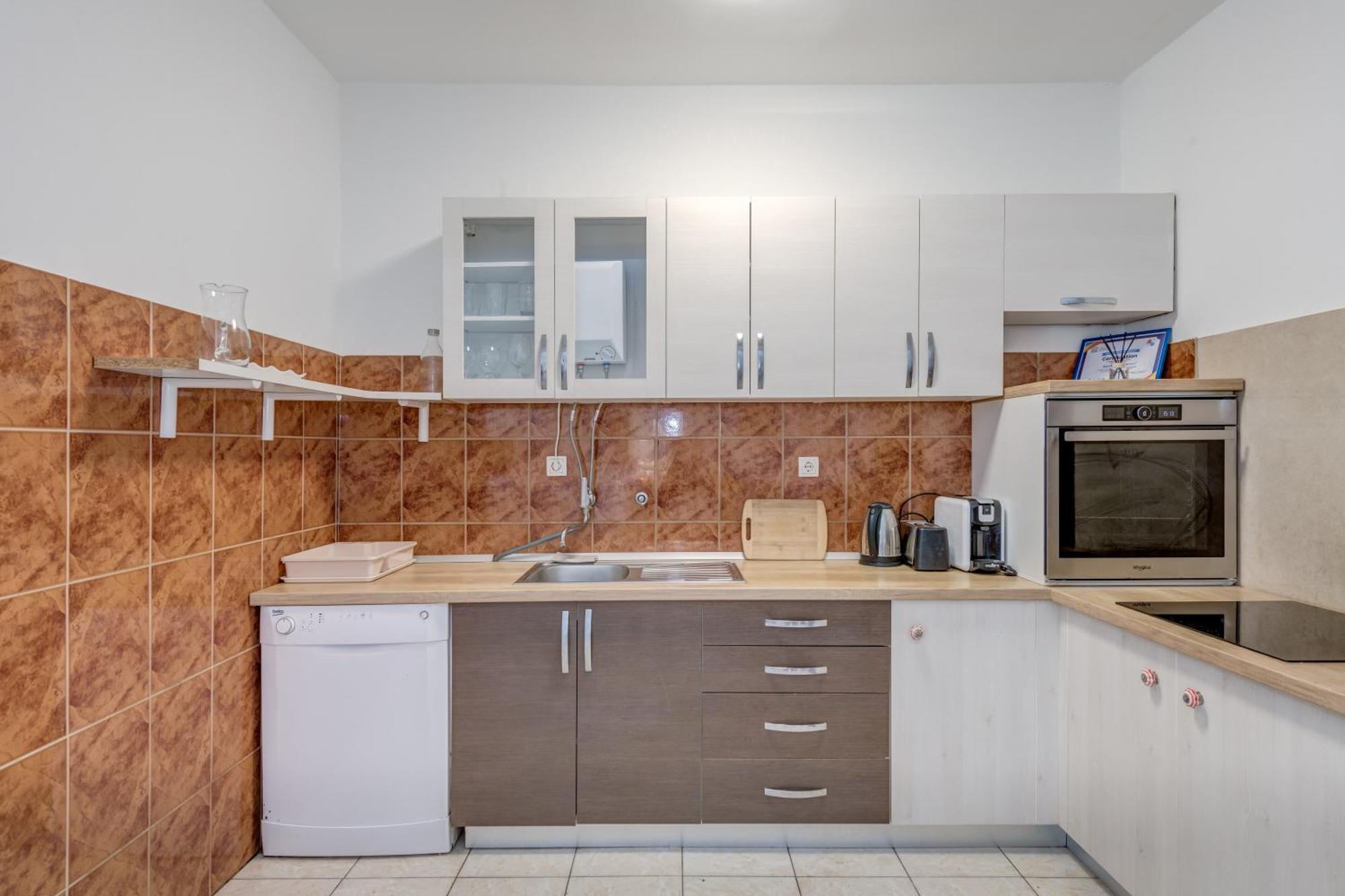 Beachfront Apartment Drazen, With Garden And Parking Split Kültér fotó